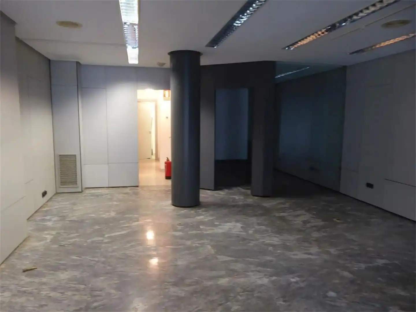 Commercial properties for sale in Calle Paz, 4, Versalles