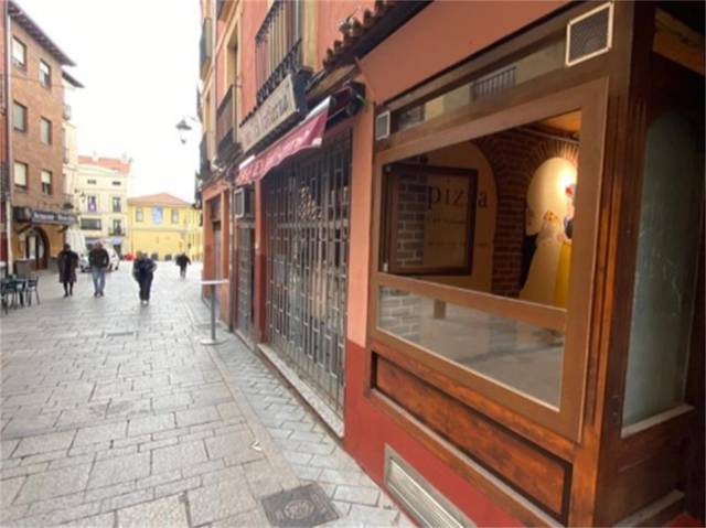 Local comercial en Alquiler en Calle Zapaterías, 15 en Casco Antiguo