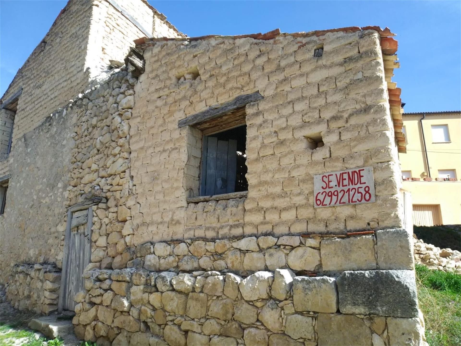 Vista exterior de Nave industrial en venta en Langa de Duero