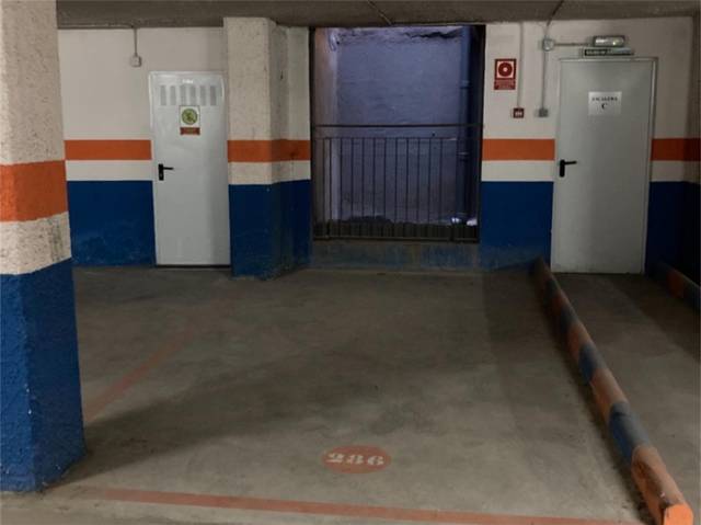 Garaje en Alquiler en Carrer de Manuel Melià i Fuster, 1 en Nou Benicalap