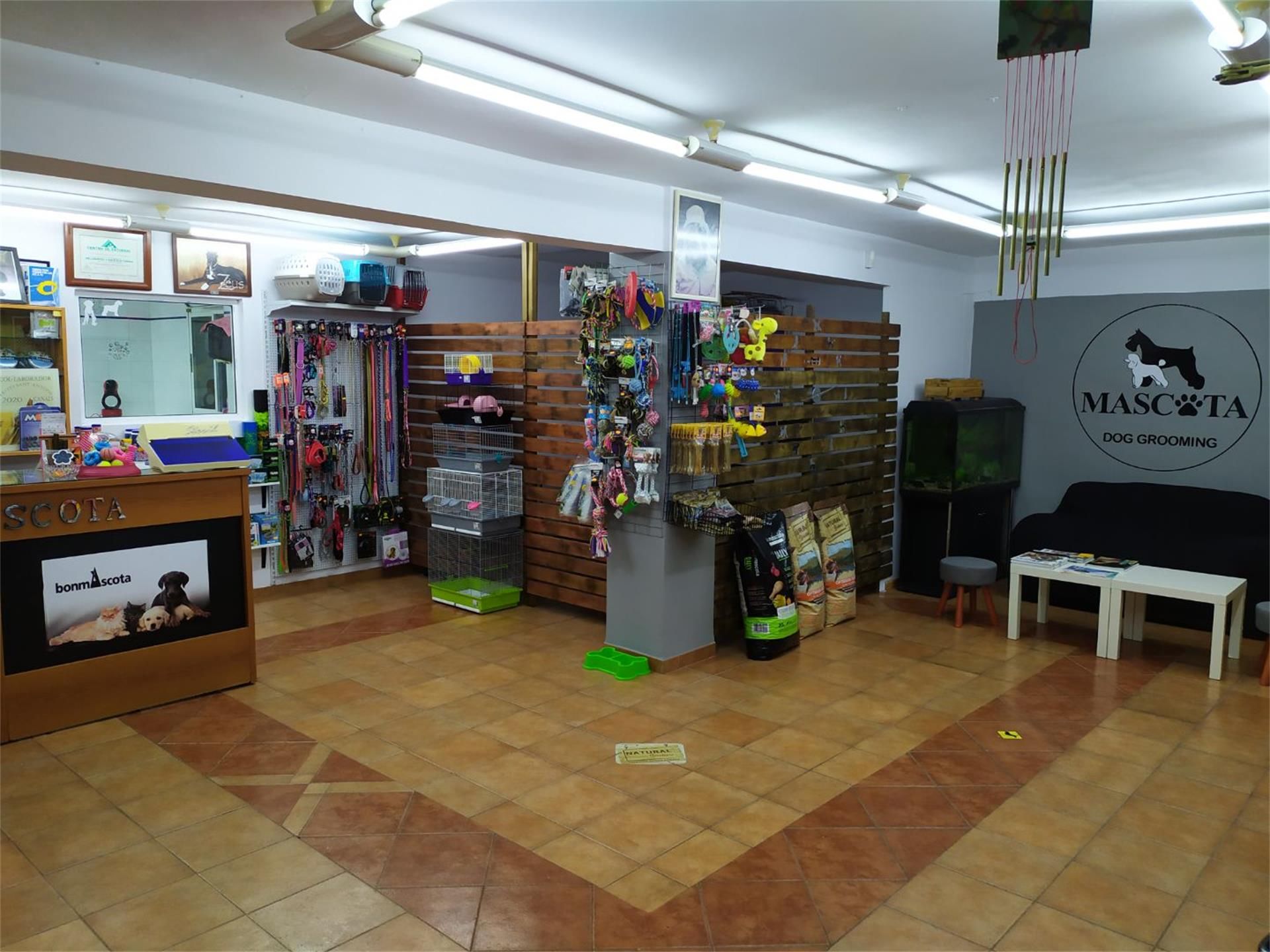 Premises for sale in Canals