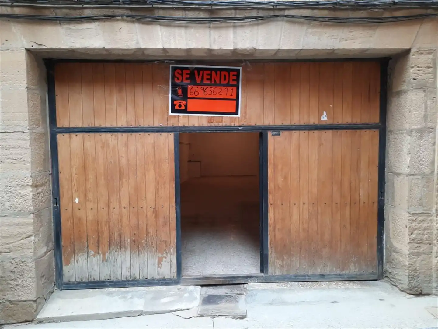 Garaje en venta en Viana