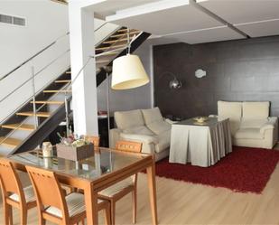 Sala d'estar de Casa adosada en venda en Zafra amb Aire condicionat, Terrassa i Piscina