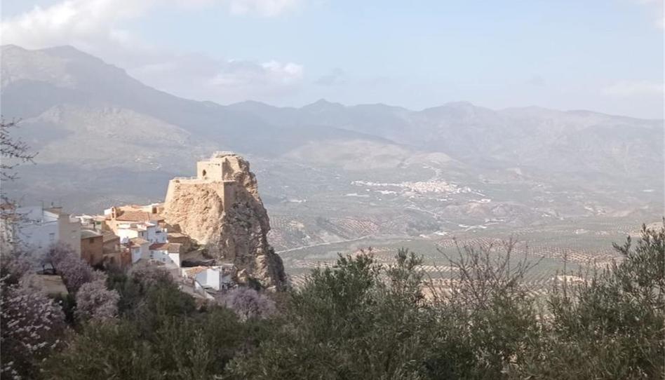 Casa adosada en venda a Calle Calvario, 10, Huelma, Jaén - imatge 1 Foto 1 de Casa adosada en venda a Calle Calvario, 10, Huelma, Jaén