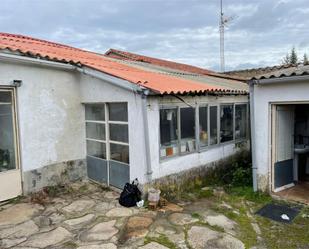 Außenansicht von Erdgeschoss zum verkauf in Salce mit Terrasse