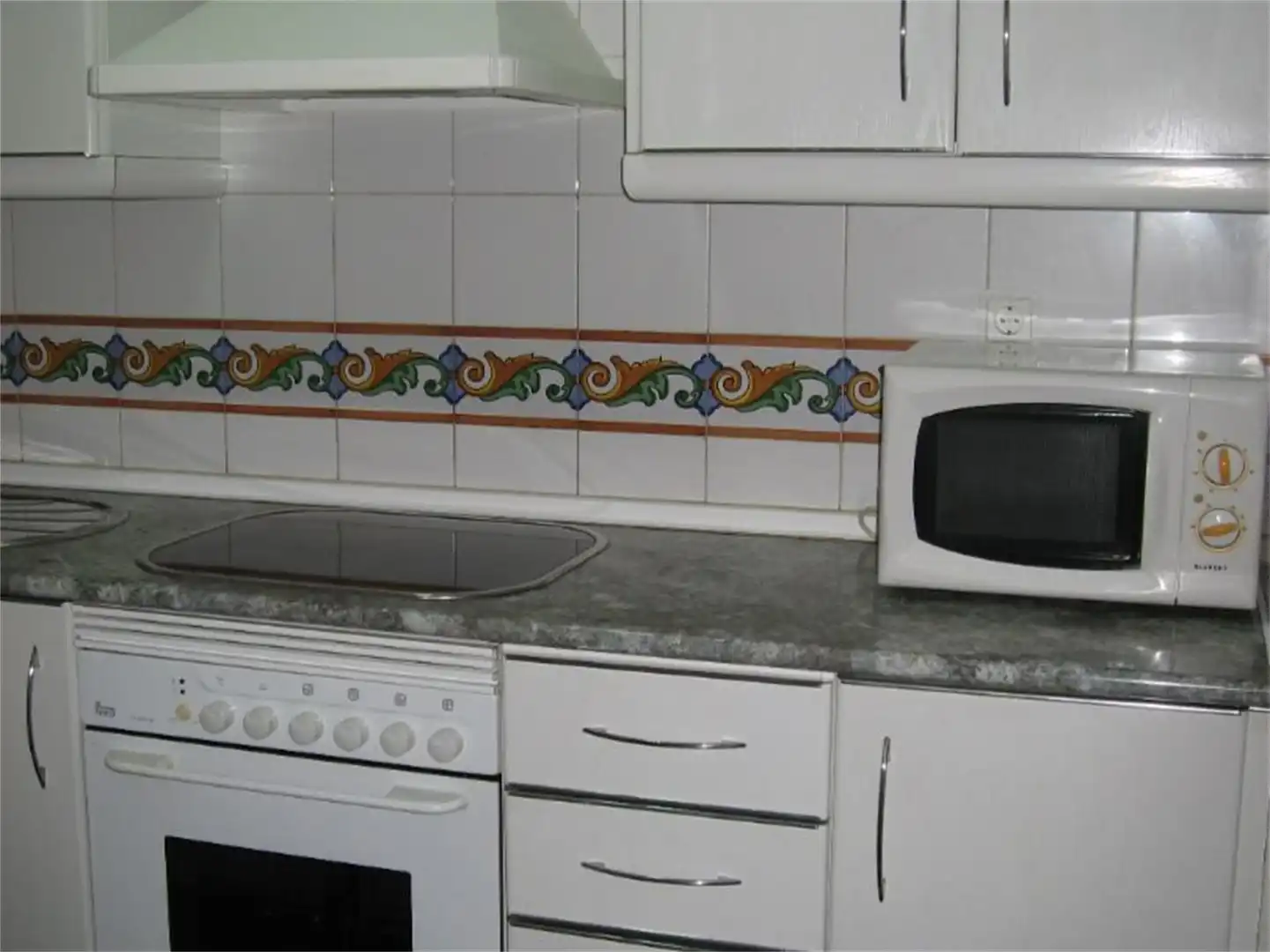 Flat for rent in Avenida Portugal, 4, Centro Flat for rent in Avenida Portugal, 4, Centro
