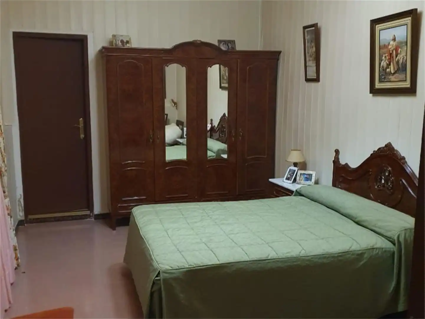 Schlafzimmer von Erdgeschoss zum Verkauf in Almonaster la Real mit Klimaanlage, Heizung und Abstellraum