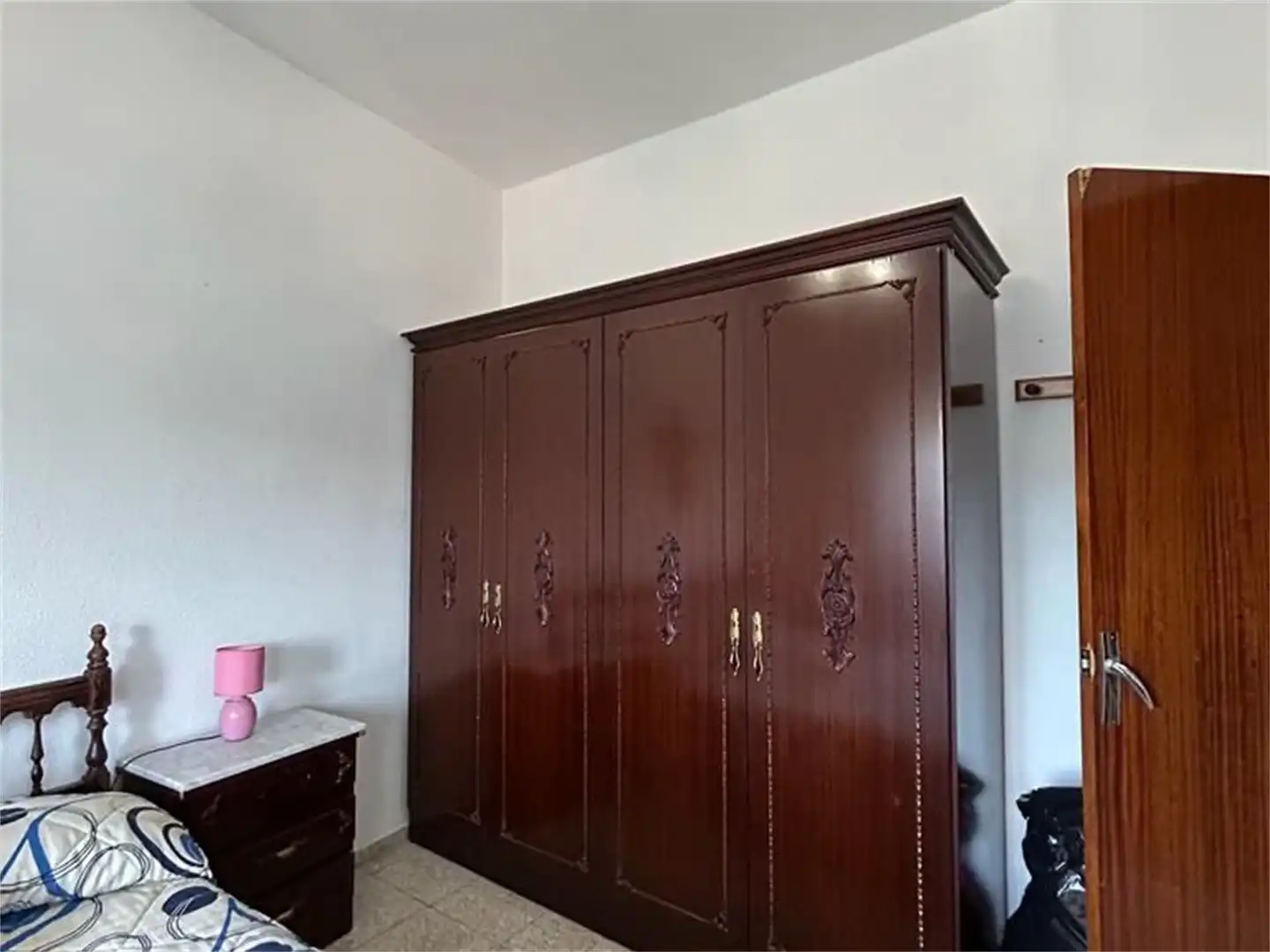 Dormitori de Finca rústica en venda en Fuencaliente amb Aire condicionat, Moblat i Balcó