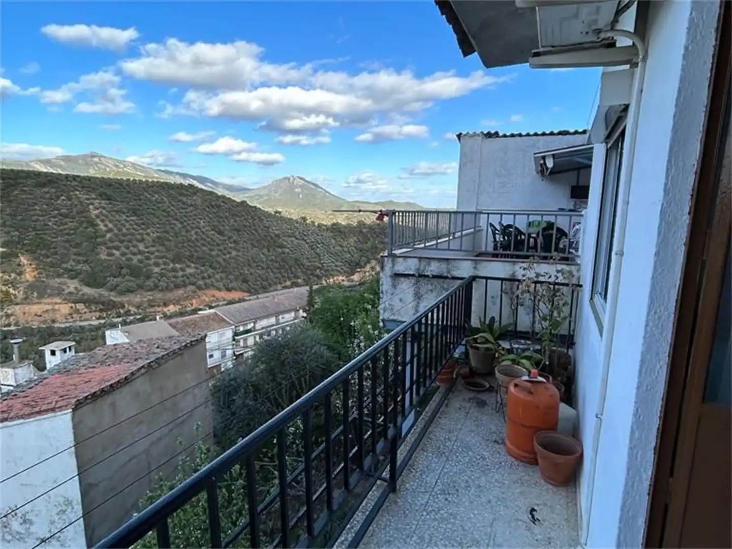 Vista exterior de Finca rústica en venda en Fuencaliente amb Aire condicionat, Moblat i Balcó