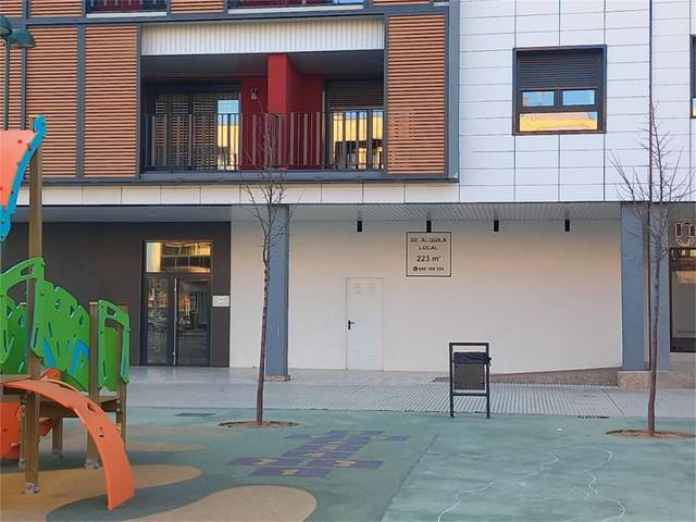 Local comercial en Alquiler en Paseo de la Constitución, 95 en Ejea de los Caballeros