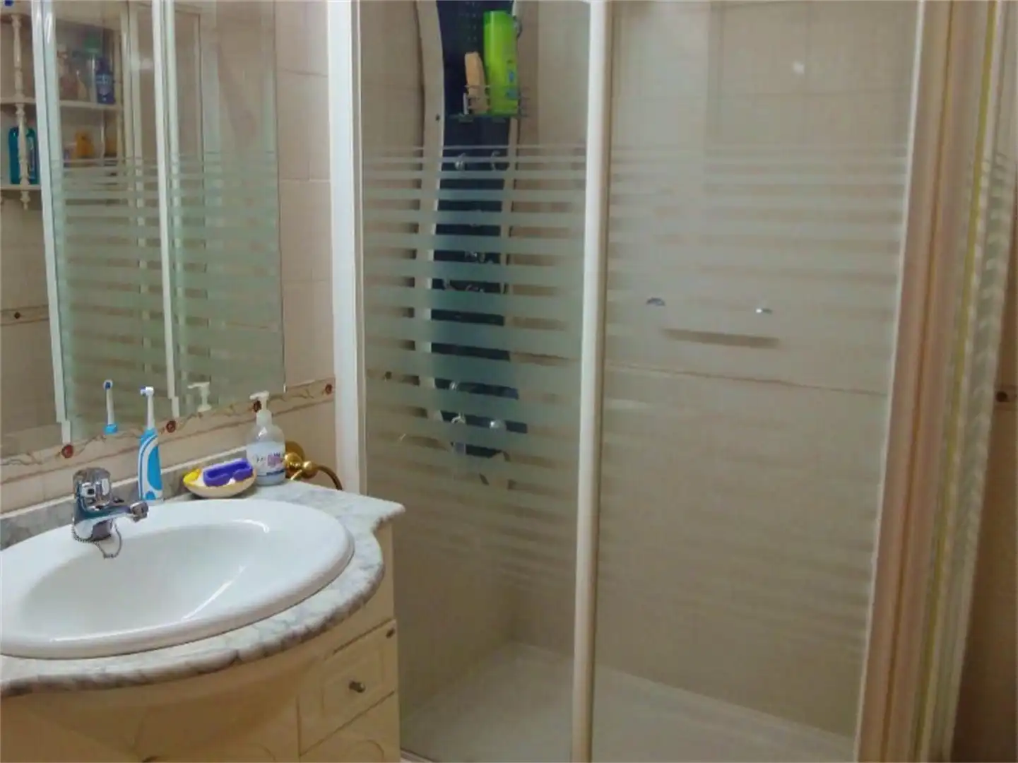 Flat for sale in Ronda del Cañillo, 29, Casco Antiguo Bathroom of Flat for sale in Talavera de la Reina with Air Conditioner, Heating and Private garden