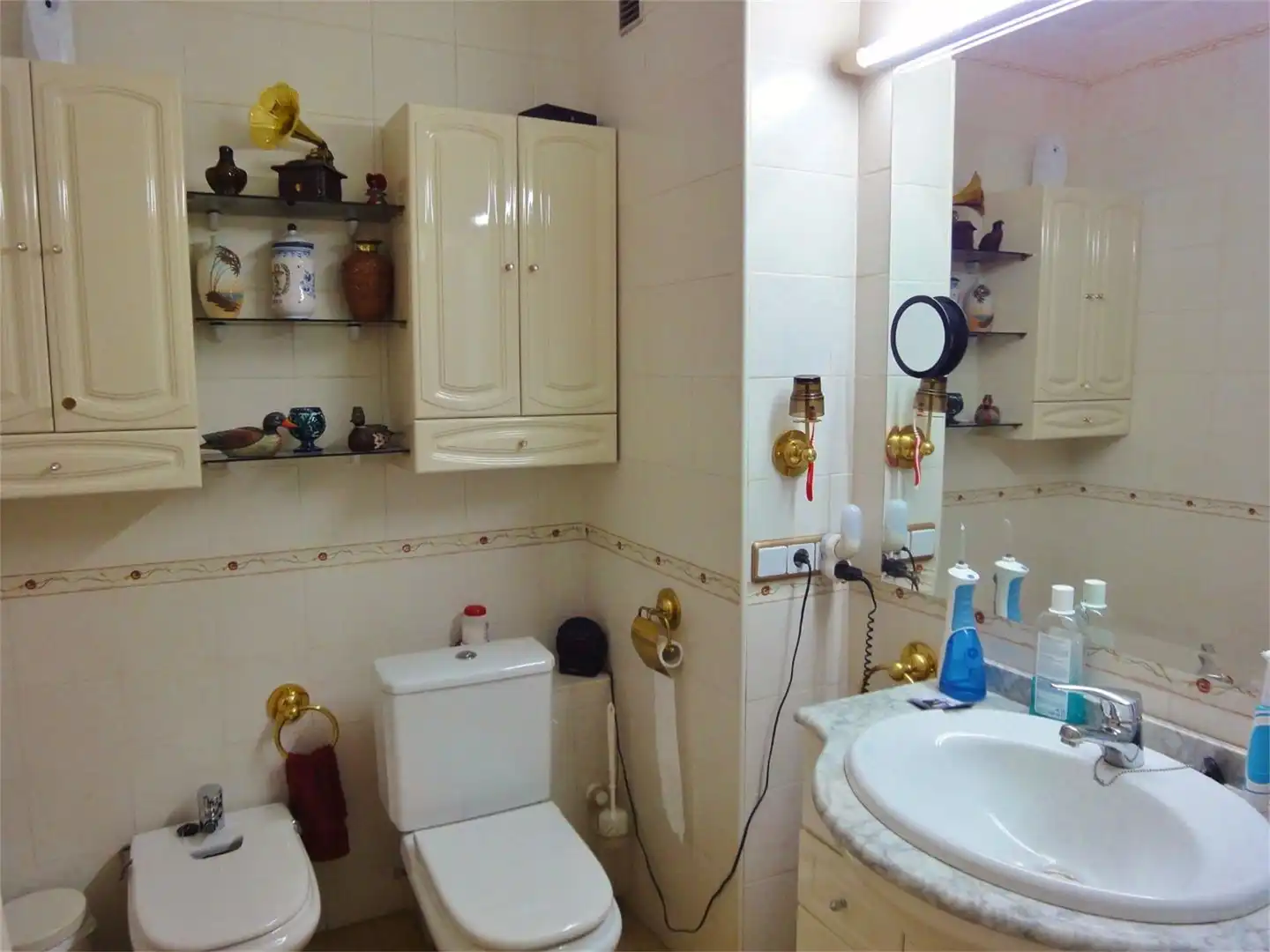 Flat for sale in Ronda del Cañillo, 29, Casco Antiguo Bathroom of Flat for sale in Talavera de la Reina with Air Conditioner, Heating and Private garden