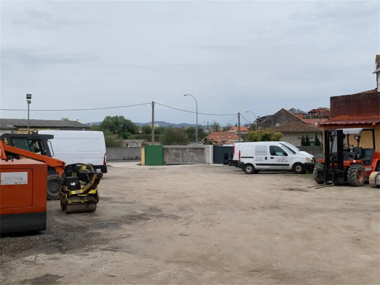 Industrial buildings for rent in Rúa Rosalía de Castro, 119, Zona Fernández Ladreda Parking of Industrial buildings for rent in Pontevedra Capital