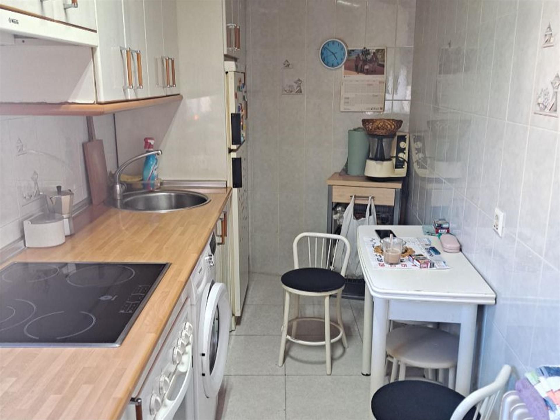 Cuina de Pis en venda en Salamanca Capital amb Calefacció, Parquet i Moblat