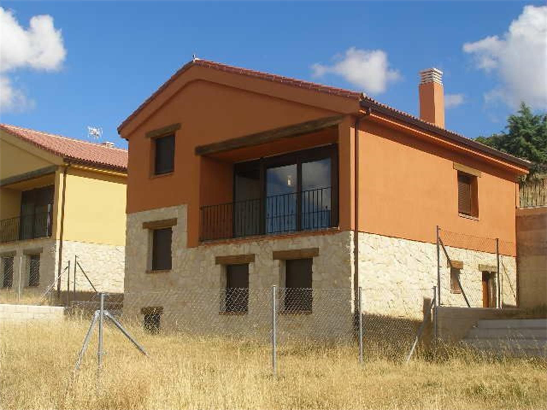 Vista exterior de Casa o xalet en venda en Ventosilla y Tejadilla amb Calefacció, Terrassa i Traster
