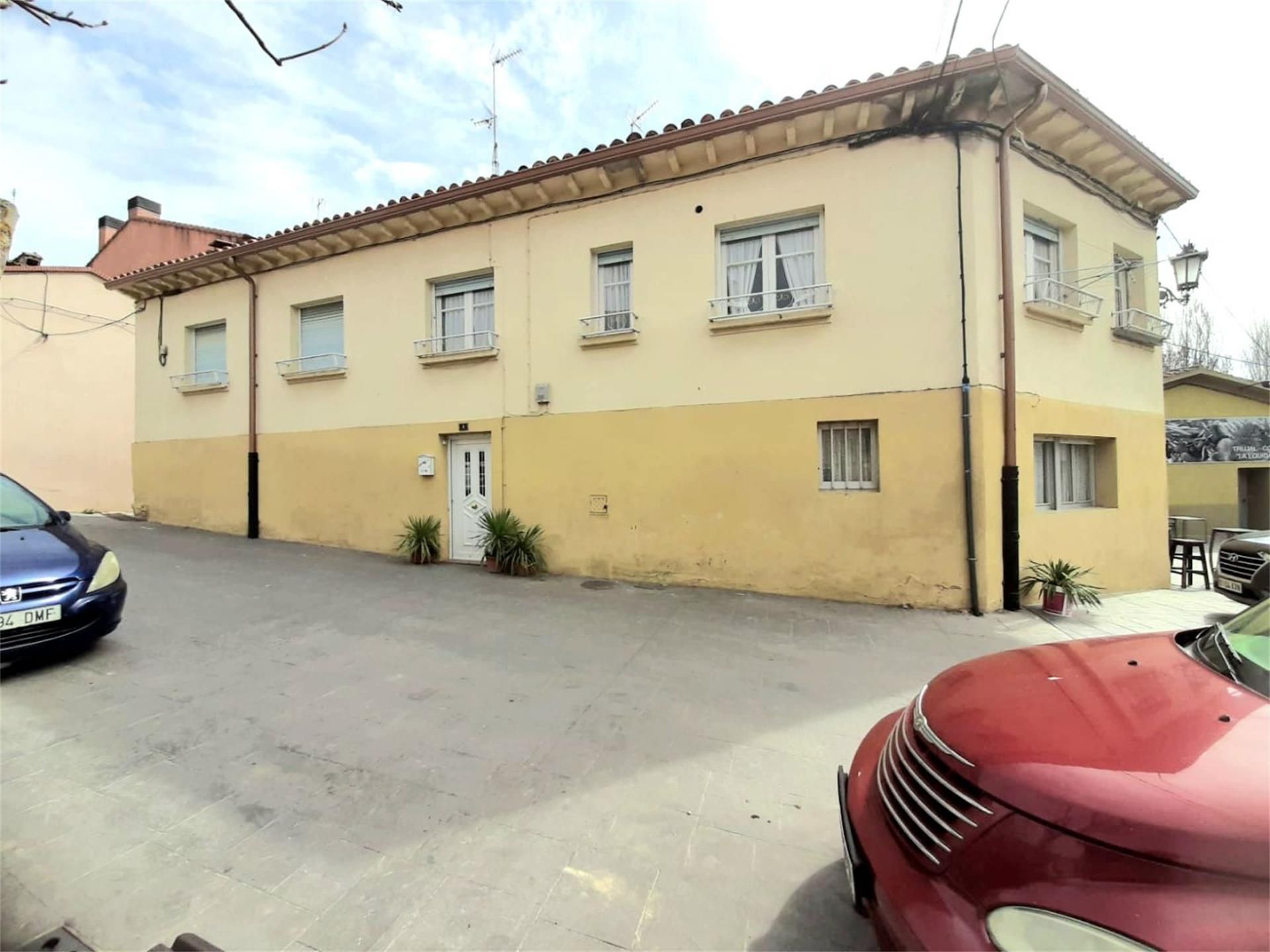 Vista exterior de Casa adosada en venda en Moreda de Álava amb Aire condicionat, Traster i Moblat