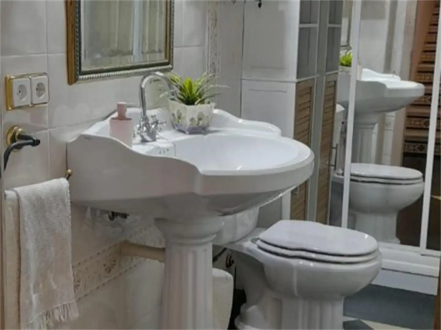 Casa adosada en venta en Calle San Juan de Hornillo, 49, Centro - Doña Mercedes Baño de Casa adosada en venta en Dos Hermanas con Aire acondicionado y Balcón
