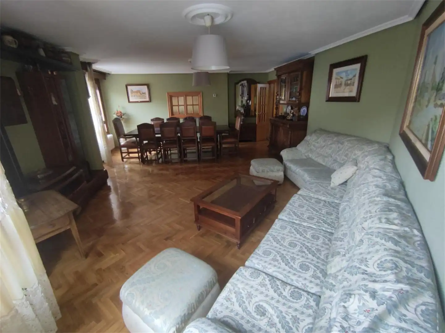 Casa adosada en venda a Calle Conde Garay, 24, Saldaña Sala d'estar de Casa adosada en venda en Saldaña amb Calefacció, Parquet i Terrassa