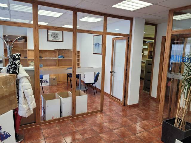 Oficina en Alquiler en Avenida Constitución, 6 en Santa Bárbara