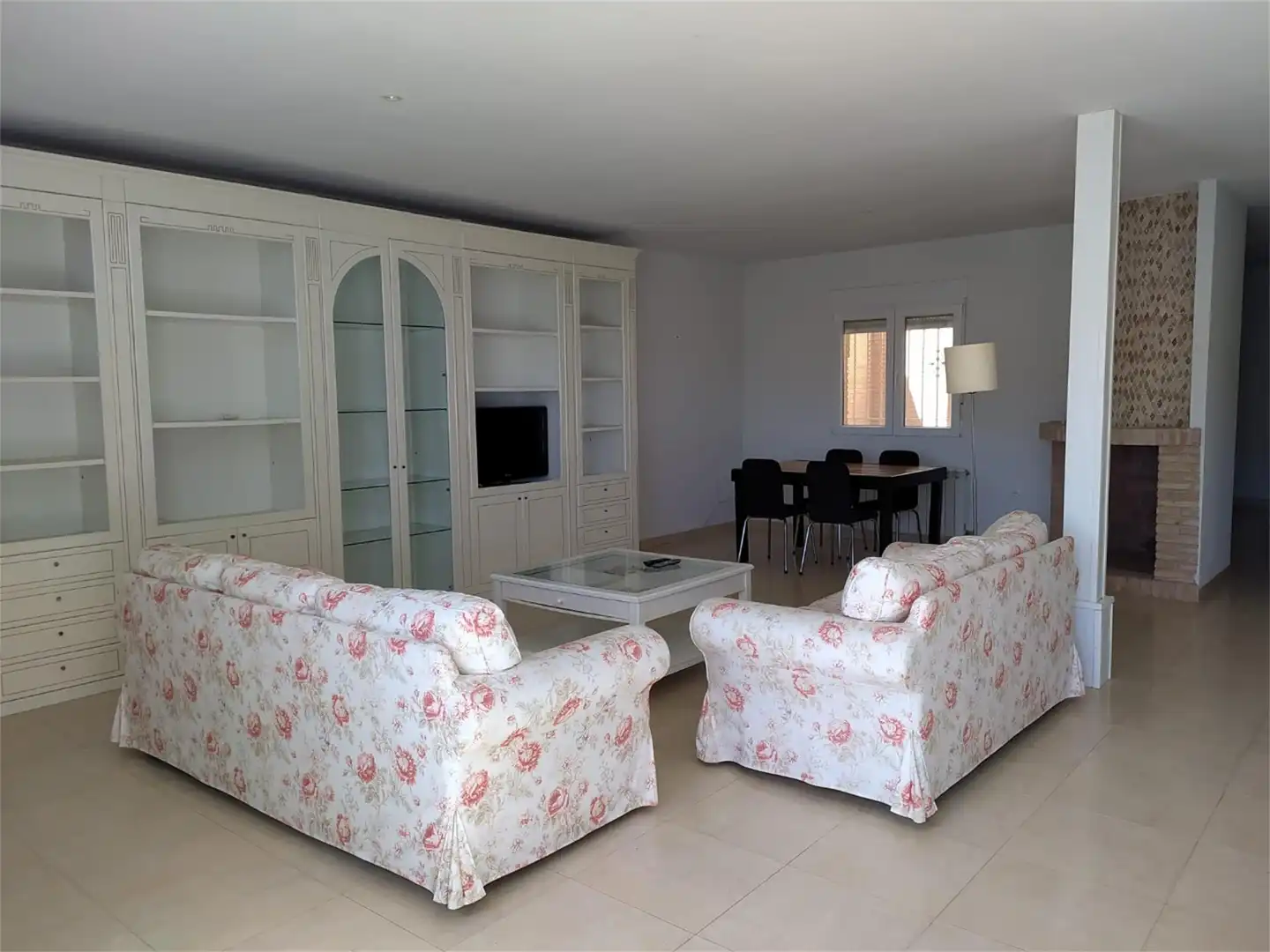 Sala de estar de Casa o chalet en venta en Menasalbas con Aire acondicionado, Calefacción y Jardín privado