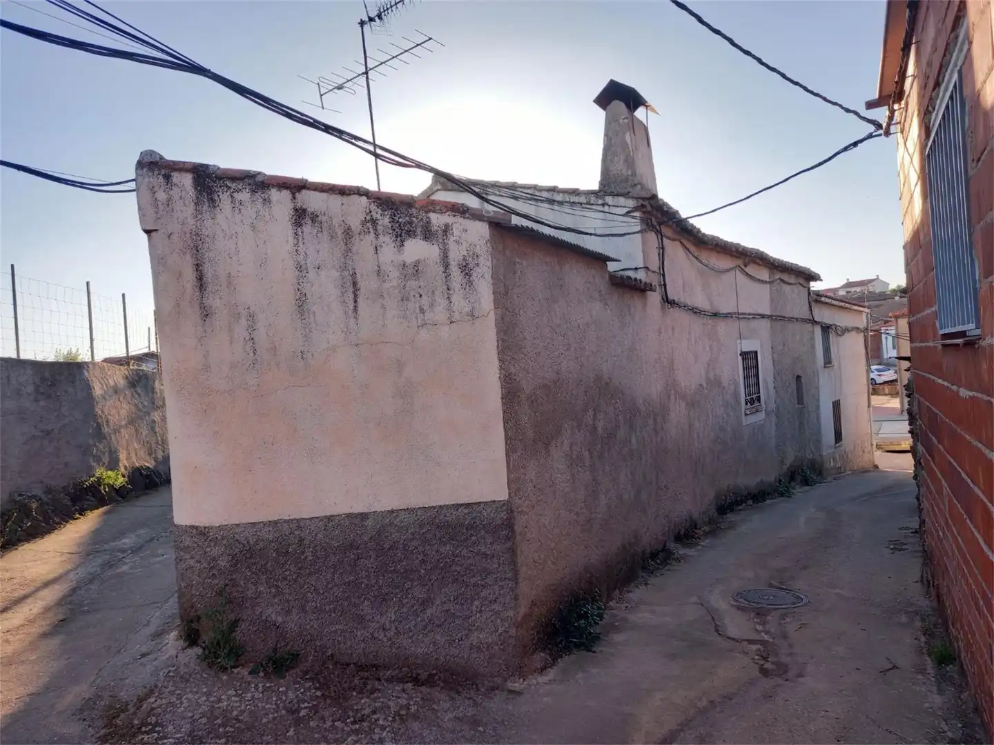 Außenansicht von Einfamilien-Reihenhaus zum Verkauf in Sevilleja de la Jara