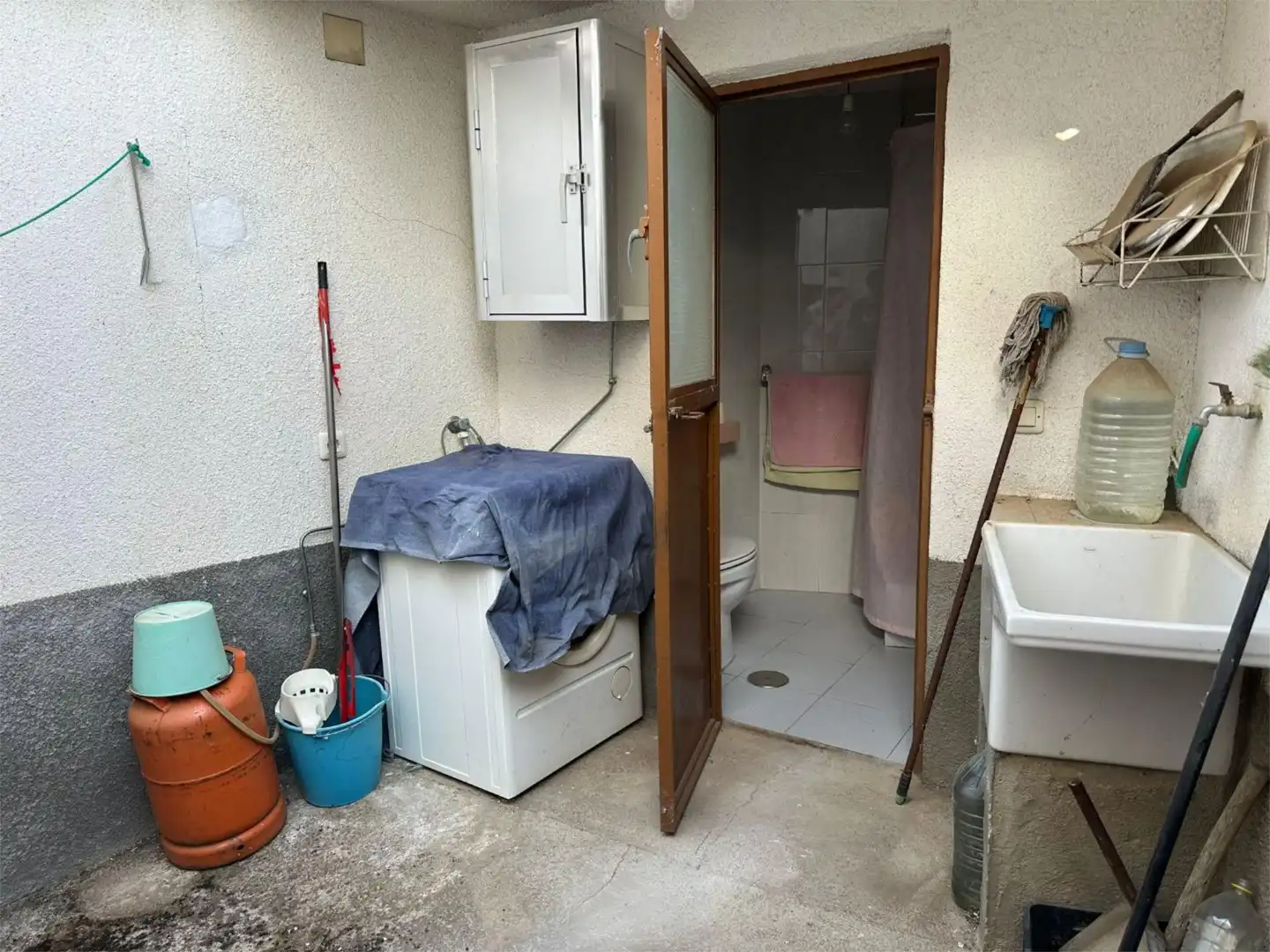 Badezimmer von Einfamilien-Reihenhaus zum Verkauf in Sevilleja de la Jara