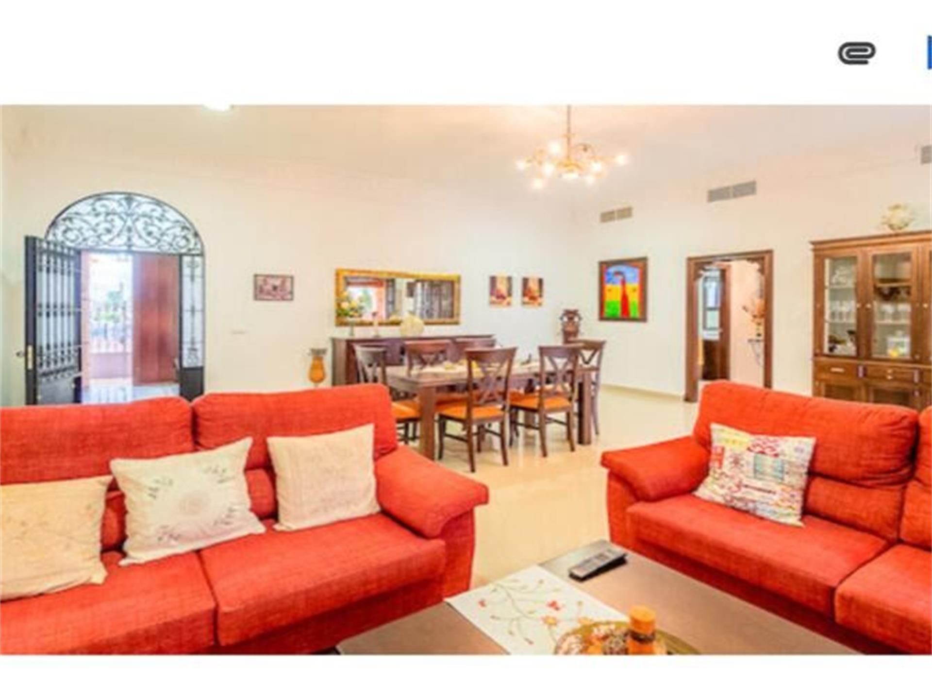 Sala d'estar de Casa o xalet en venda en Las Navas de la Concepción amb Aire condicionat i Terrassa
