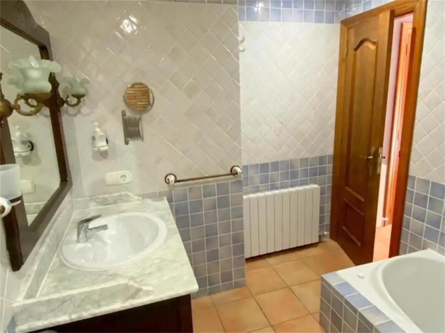 Bathroom of Flat for rent in Orihuela  with Air Conditioner, Furnished and Balcony
