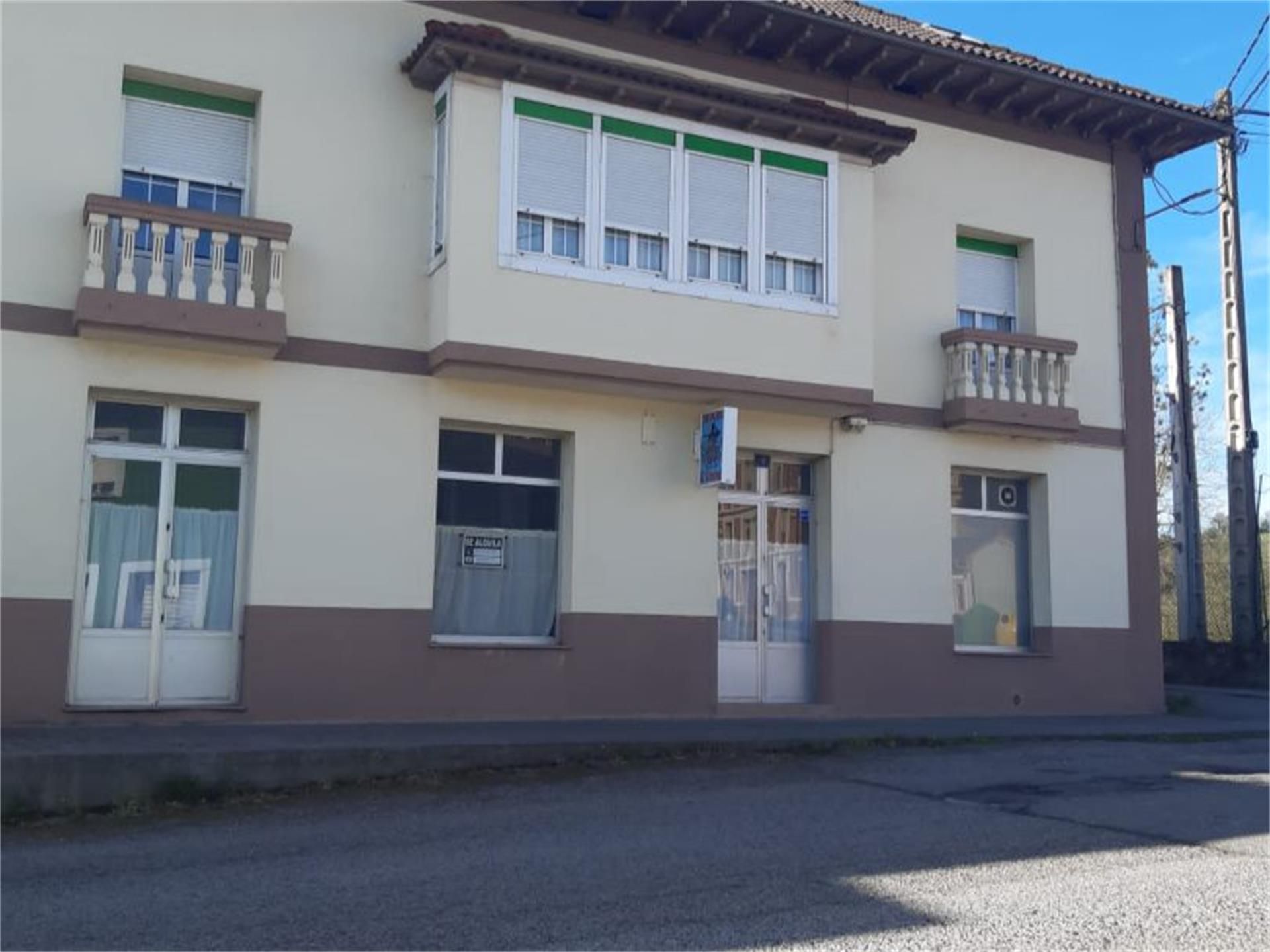 Vista exterior de Local de lloguer en Tineo amb Calefacció