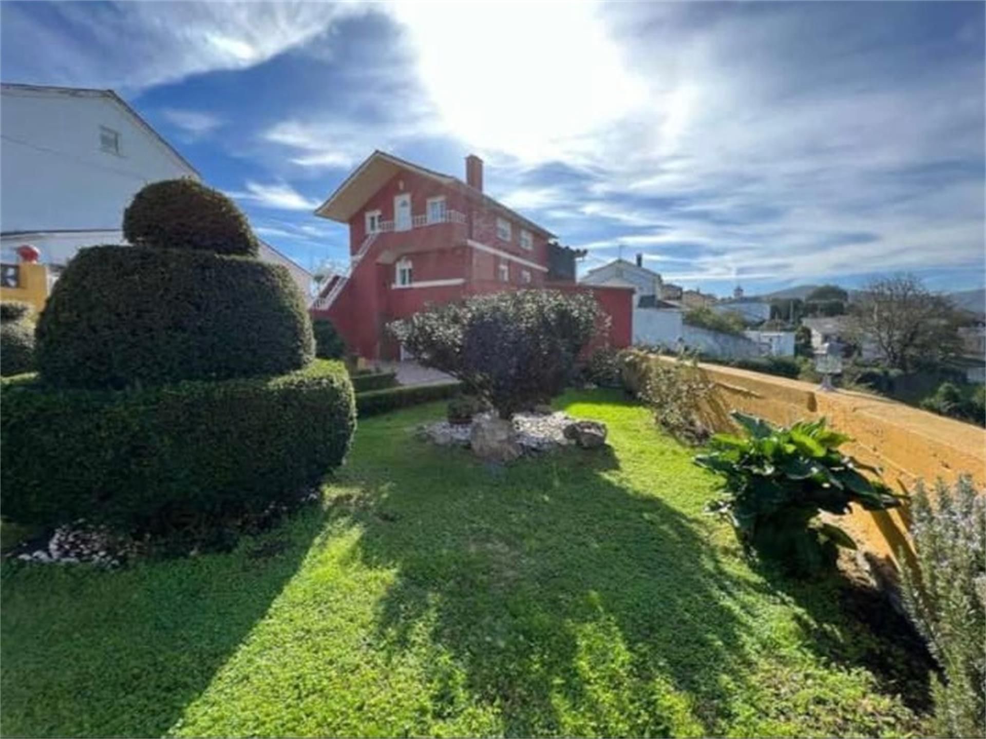 Jardí de Pis en venda en Coaña amb Calefacció i Jardí privat