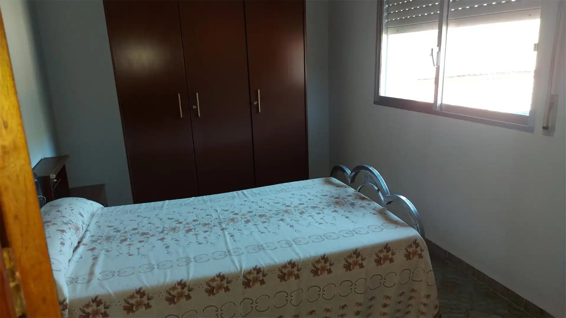 Piso en venta en Calle Rela, 88, Pinofranqueado Habitación de Piso en venta en Pinofranqueado con Terraza y Balcón
