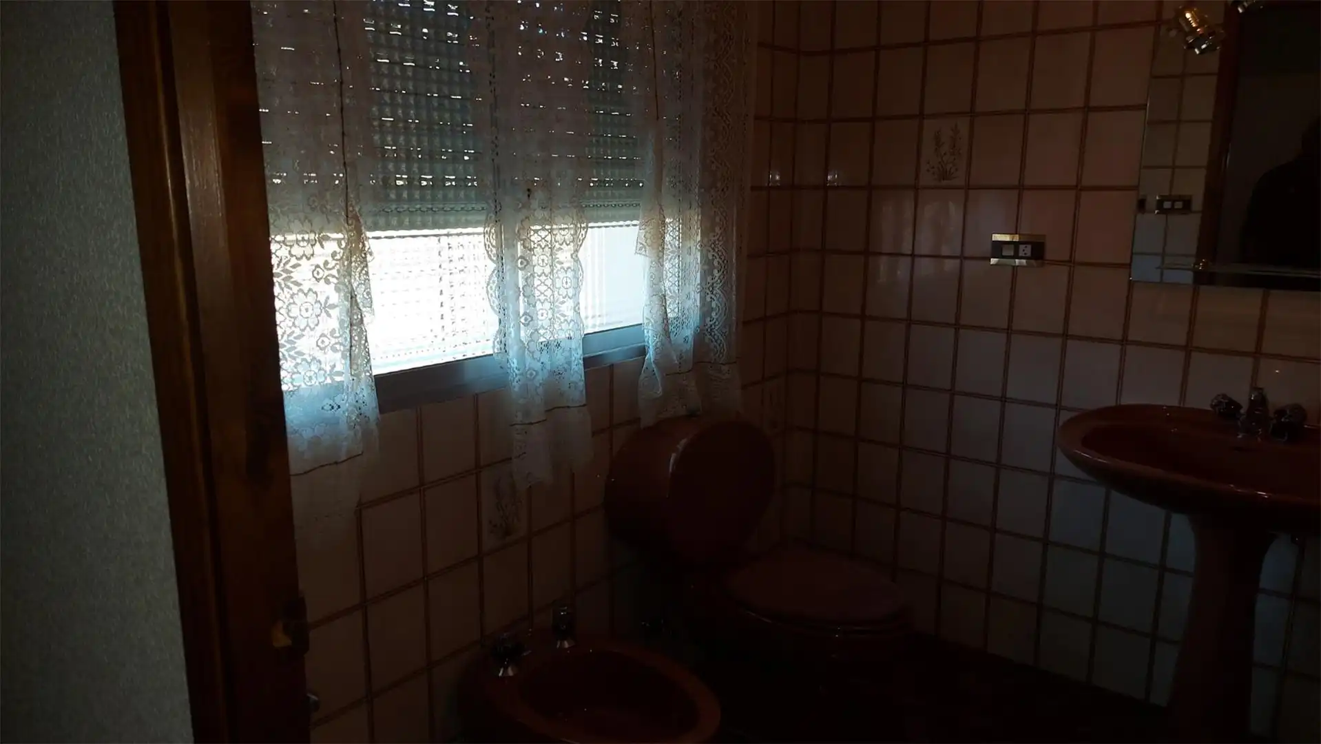 Piso en venta en Calle Rela, 88, Pinofranqueado Baño de Piso en venta en Pinofranqueado con Terraza y Balcón