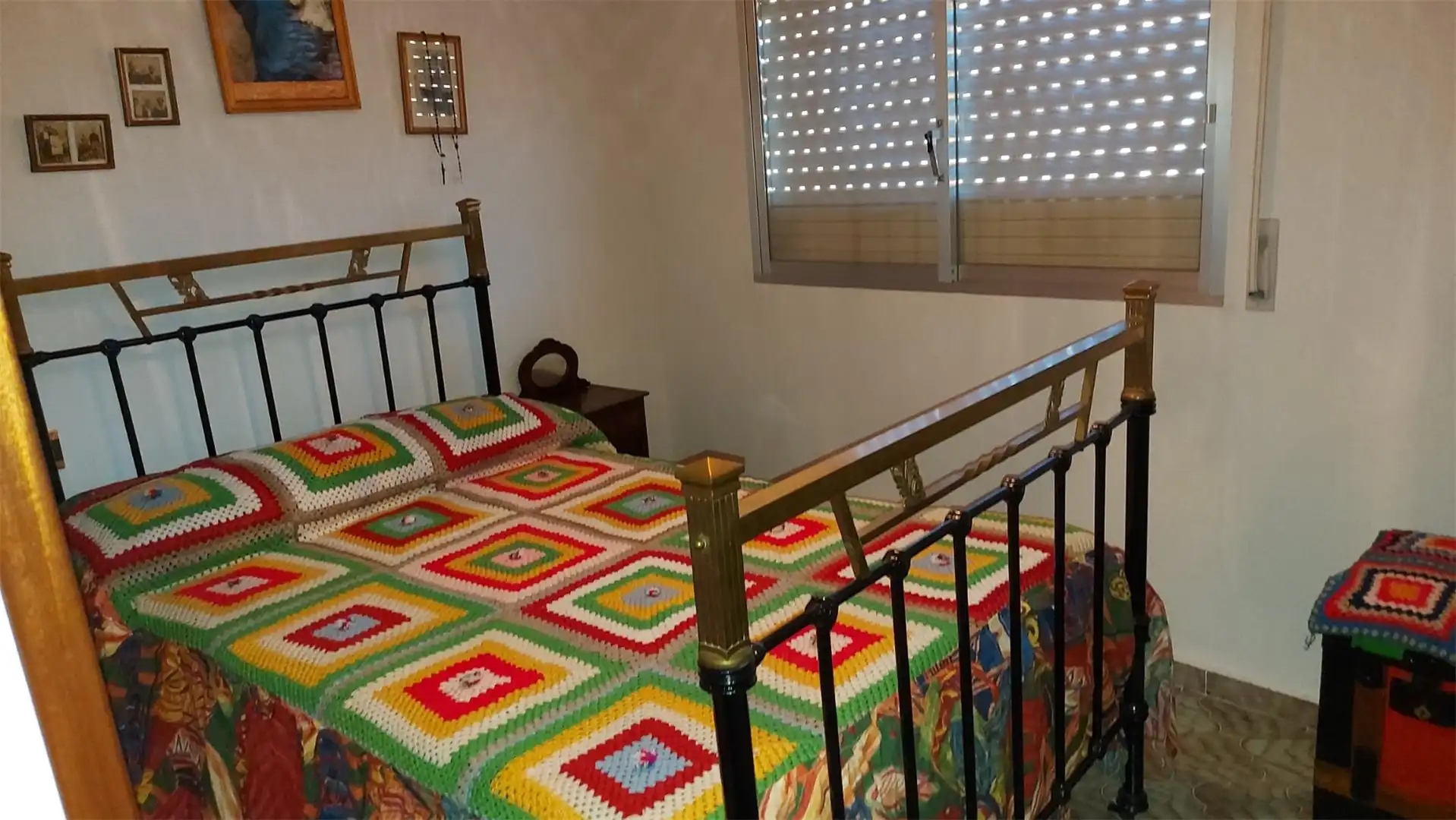 Piso en venta en Calle Rela, 88, Pinofranqueado Habitación de Piso en venta en Pinofranqueado con Terraza y Balcón