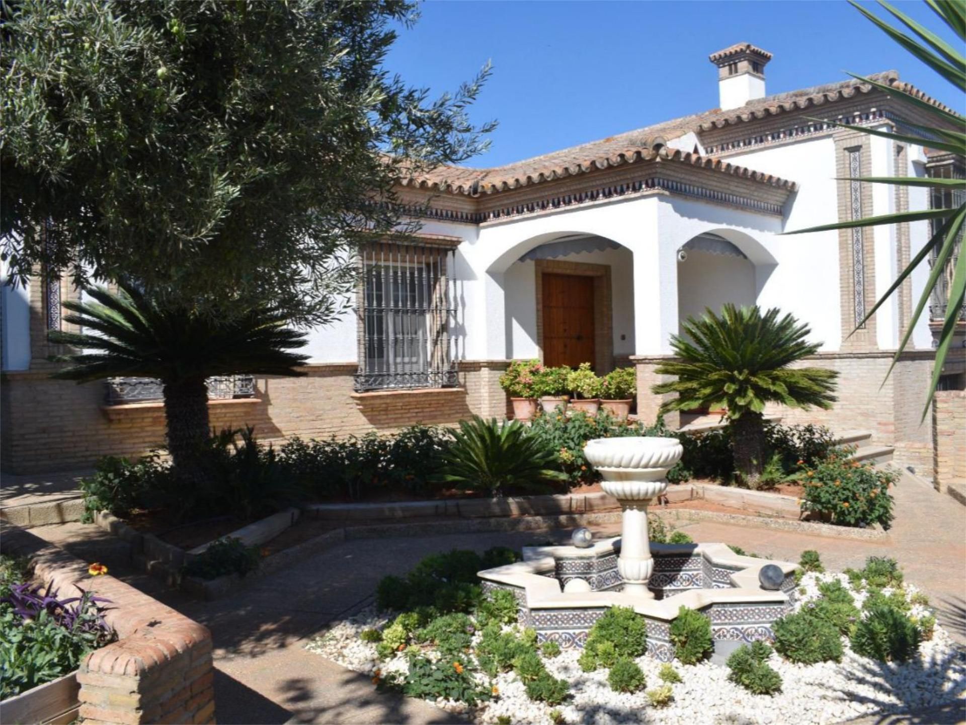 Garden of House or chalet for sale in Alcalá de Guadaira