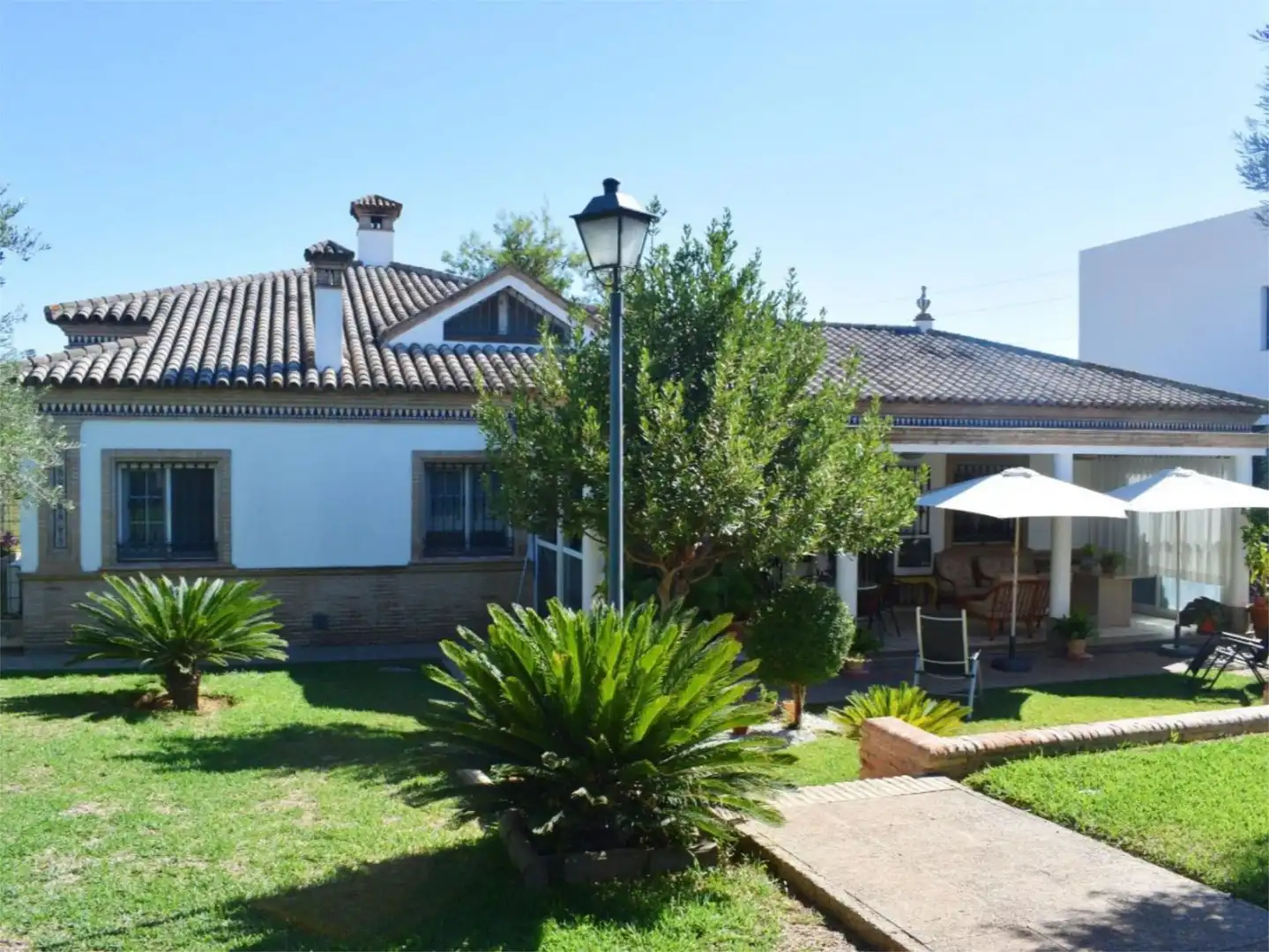 Casa o xalet en venda a Calle Colina, 198, Torrequinto Jardí de Casa o xalet en venda en Alcalá de Guadaira