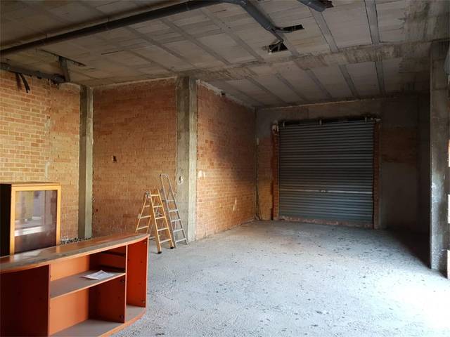 Local comercial en Venta en Avenida José Pujante, 1 en Beniel