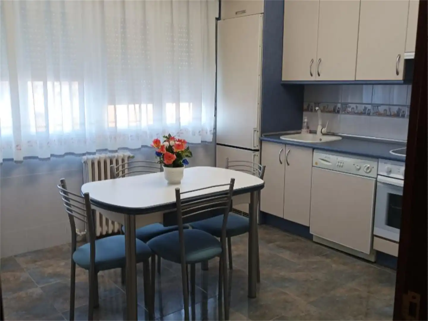 Flat for sale in Avenida Valladolid, 22, El Carmen - Casas del Hogar Kitchen of Flat for sale in Palencia Capital with Balcony