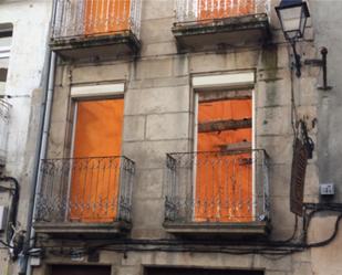 Vista exterior de Residencial en venda en Ourense Capital  amb Jardí privat