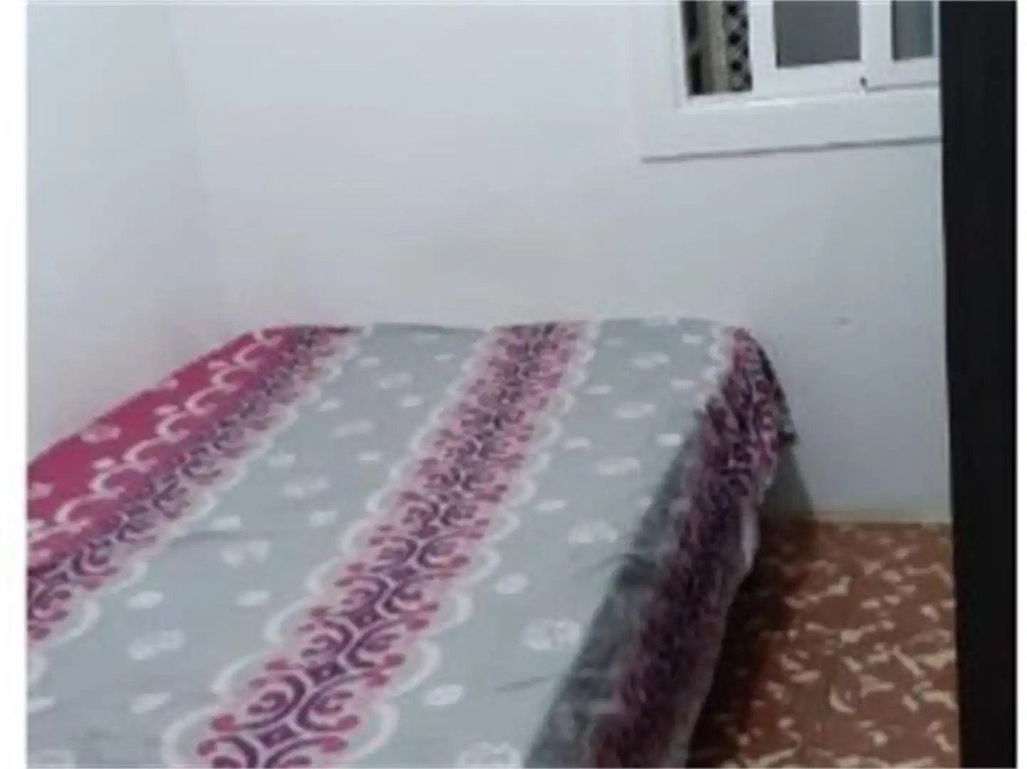 Room in Avinguda de Josep Tarradellas i Joan, 210, Centre Bedroom of Flat for share in L'Hospitalet de Llobregat