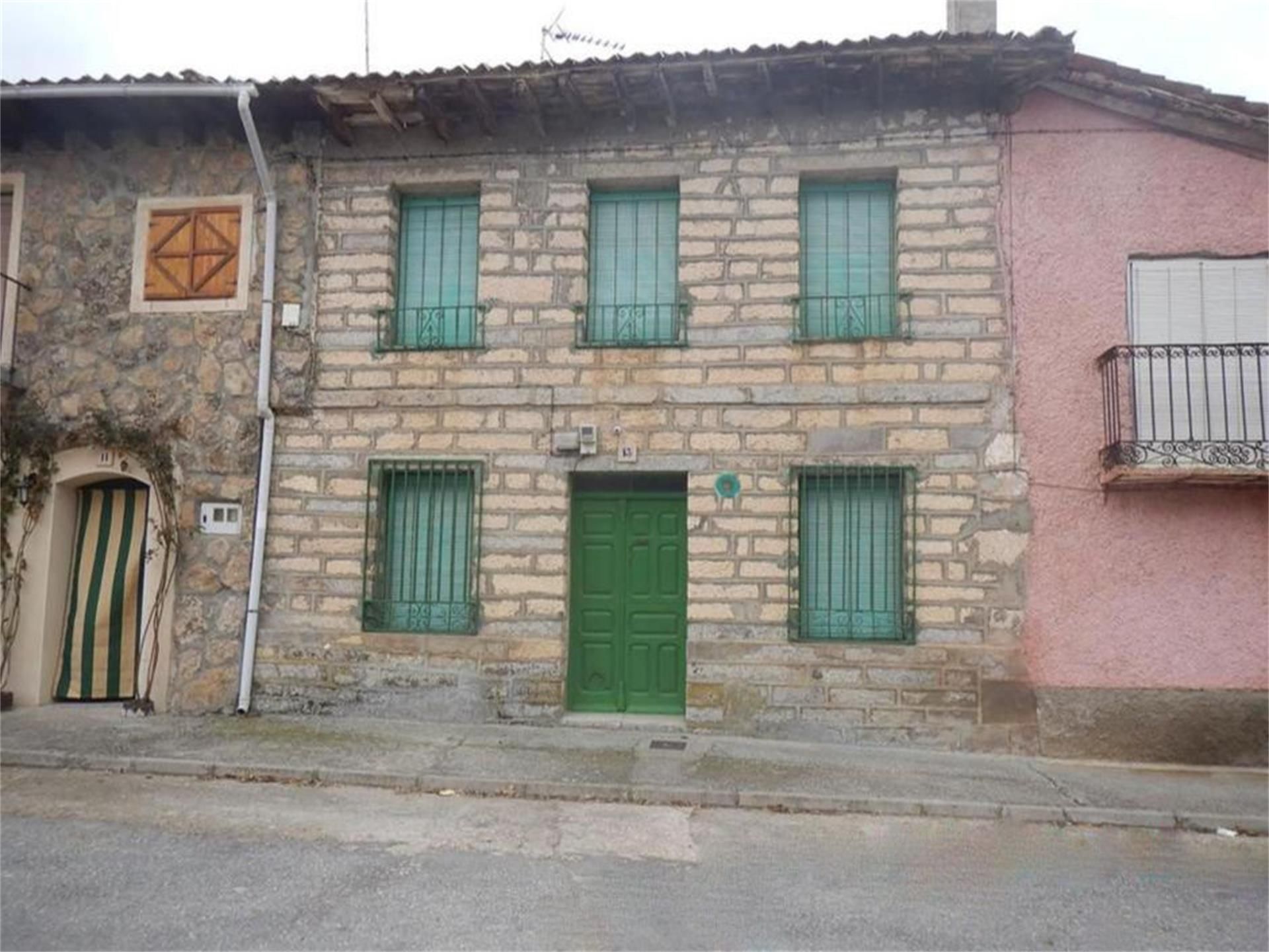Exterior view of Single-family semi-detached for sale in Castillejo de Mesleón