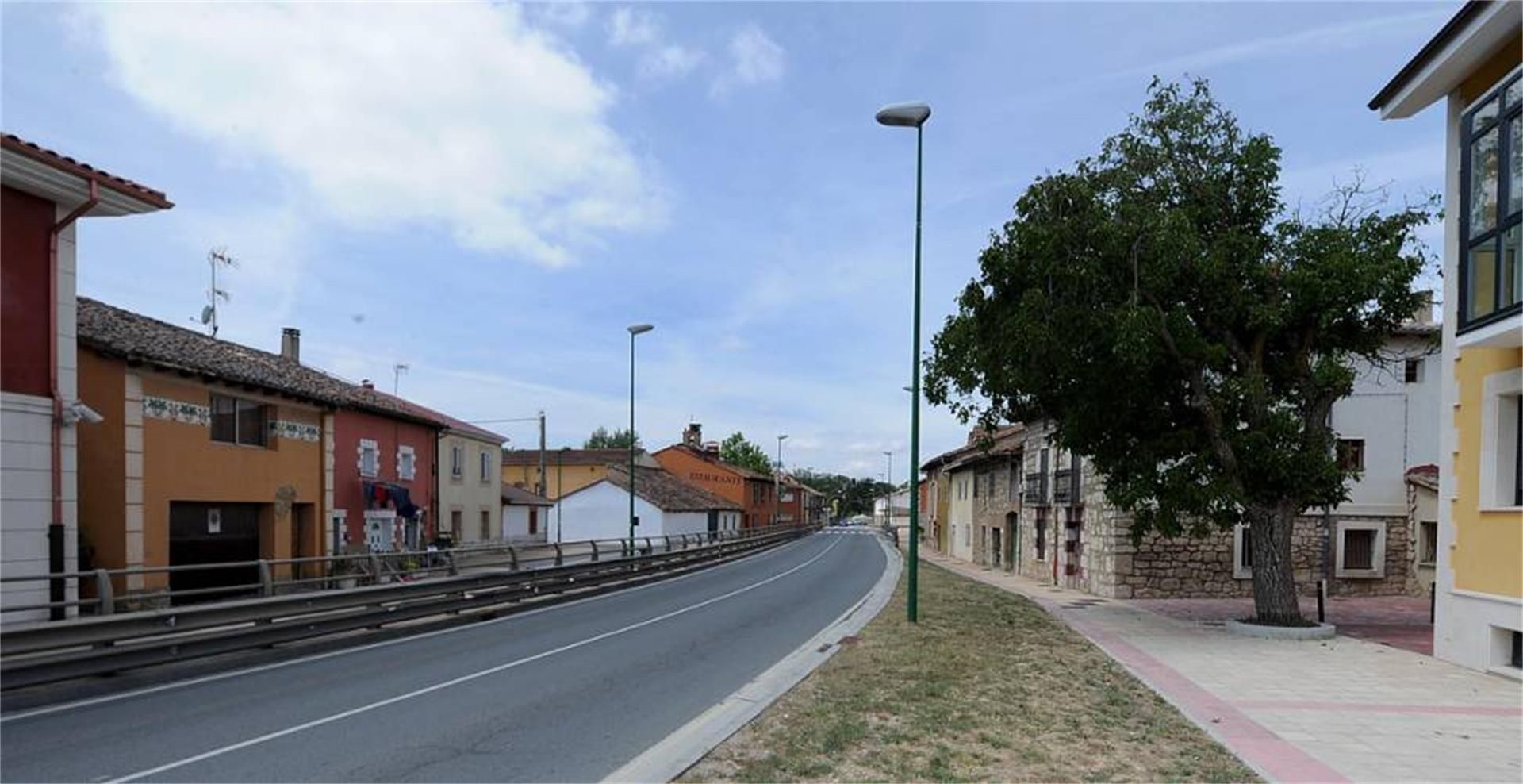 Exterior view of Single-family semi-detached for sale in Burgos Capital