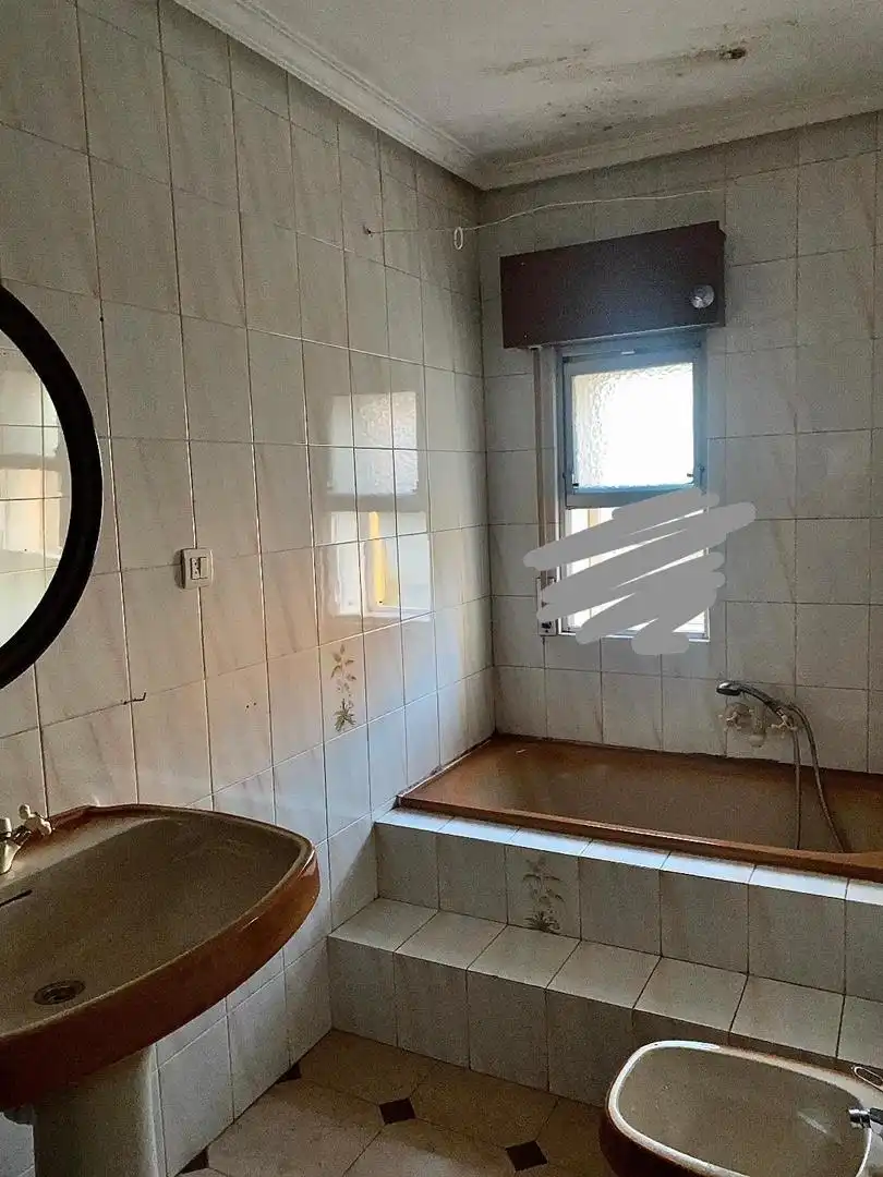 Casa adosada en venda a Estrada Logroño-vigo, 2, Villafría - La Ventilla - Castañares Bany de Casa adosada en venda en Burgos Capital