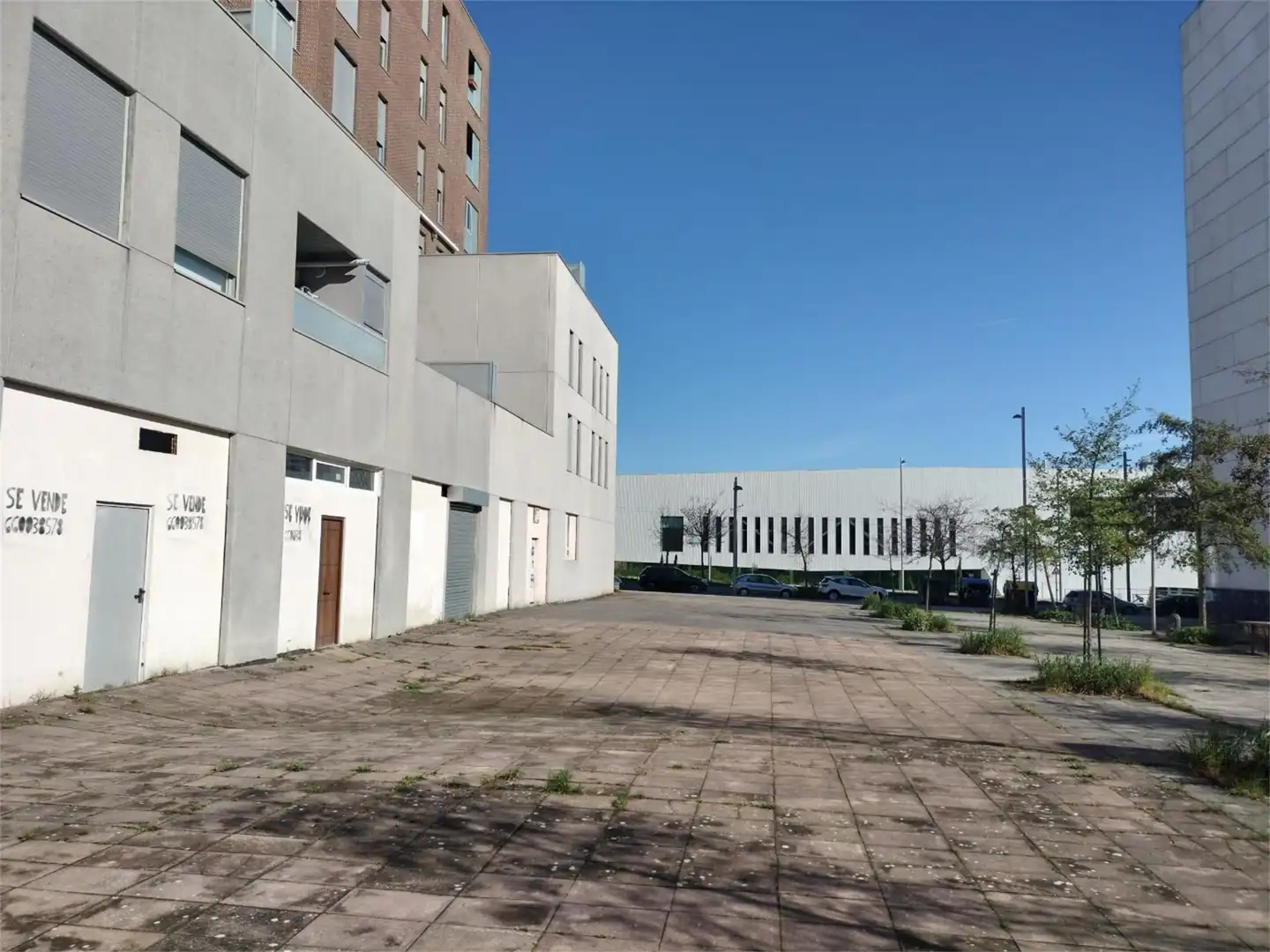 Local en venta en La Eneida Kalea, 3, Salburua - Arantzabela Vista exterior de Local en venta en Vitoria - Gasteiz