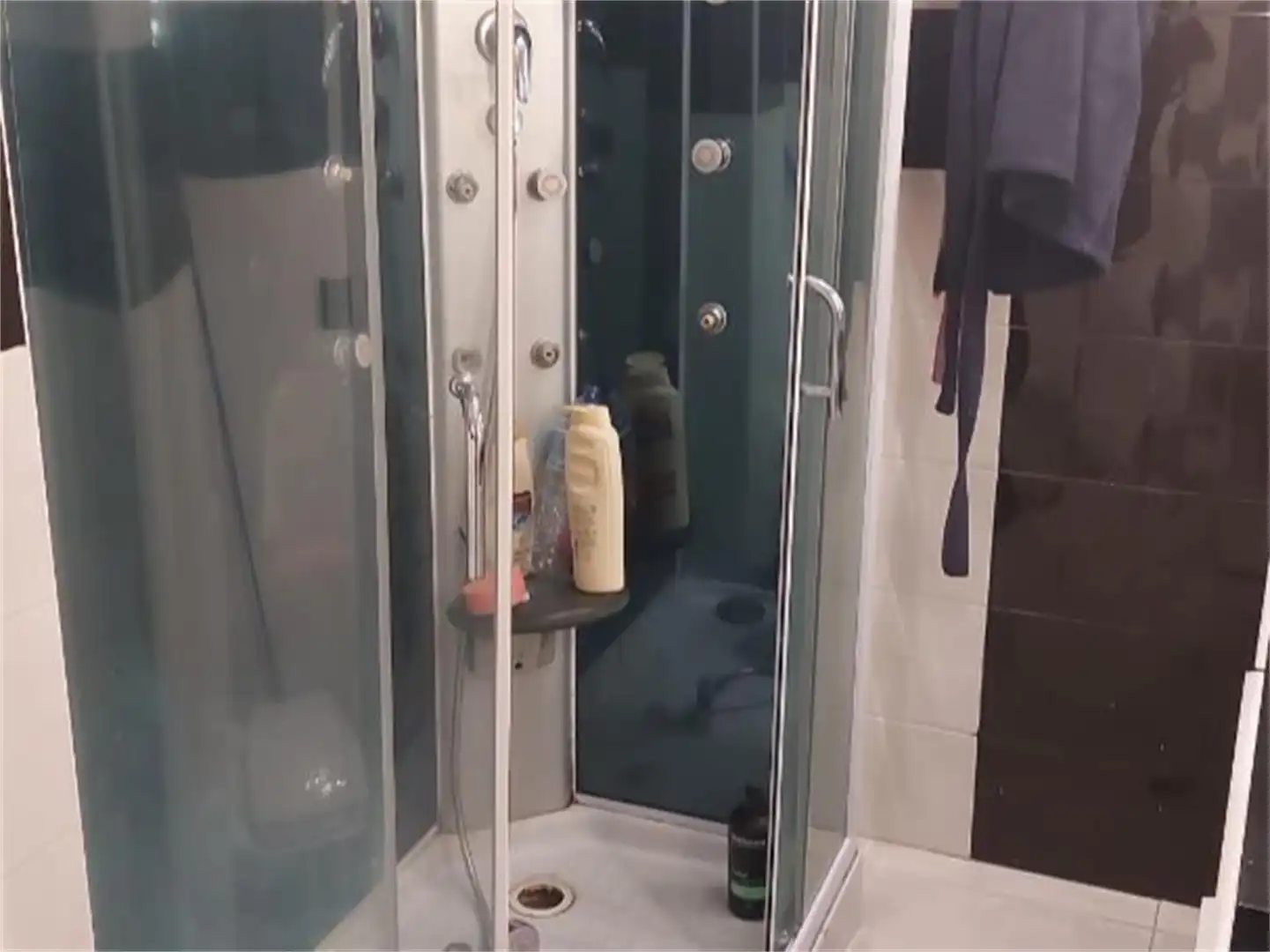 Bathroom of Duplexes for share in Madrid  with Air Conditioner, Heating and Furnished