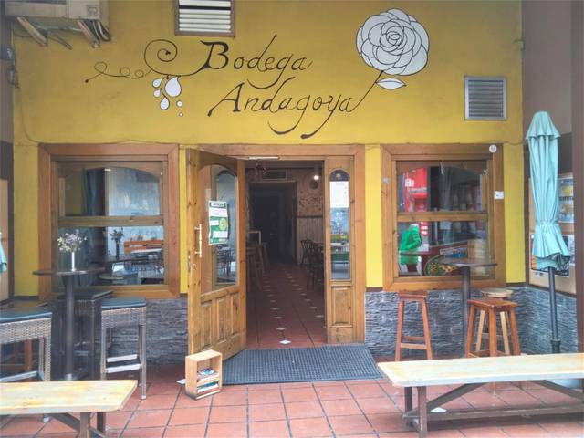 Local comercial en Venta en Eulogio Serdan Kalea, 22 en Coronación