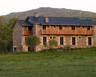 Außenansicht von Wohnung zum verkauf in Cobreros mit Terrasse und Balkon