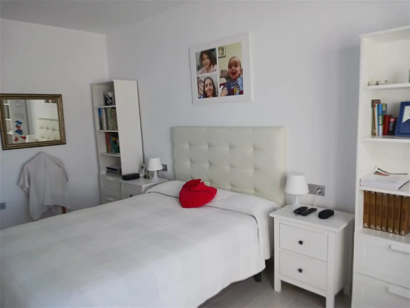 Dormitori de Pis en venda en Estepona amb Aire condicionat, Calefacció i Jardí privat