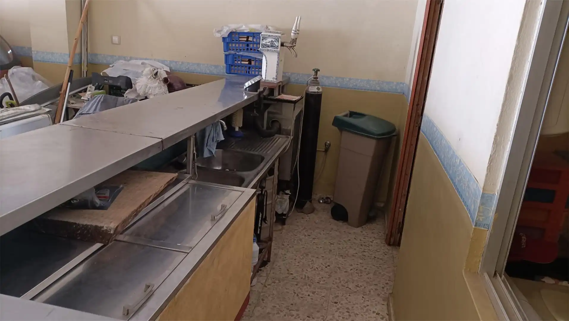 Kitchen of Detached homes for sale in Sevilla  with Air Conditioner, Heating and Terrace