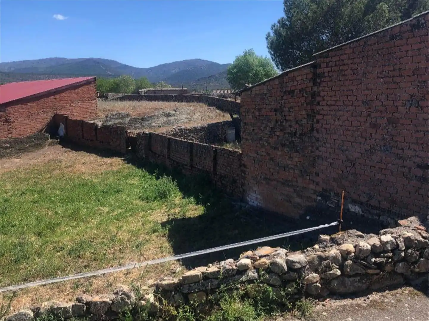Fabrikhallen zum Verkauf in Navas de Estena