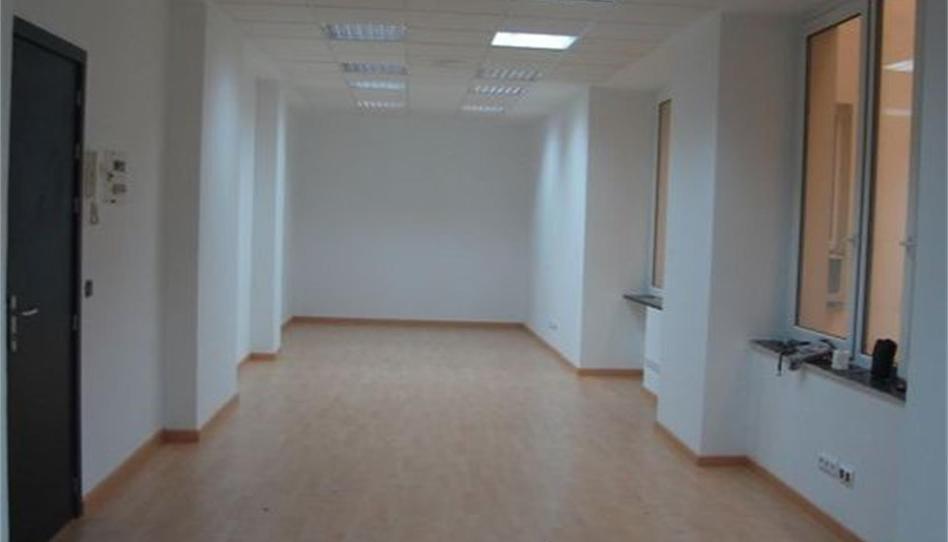 Photo 1 of Office for sale in Avenida de las Razas, 1b, Sector Sur  - La Palmera - Reina Mercedes, Sevilla